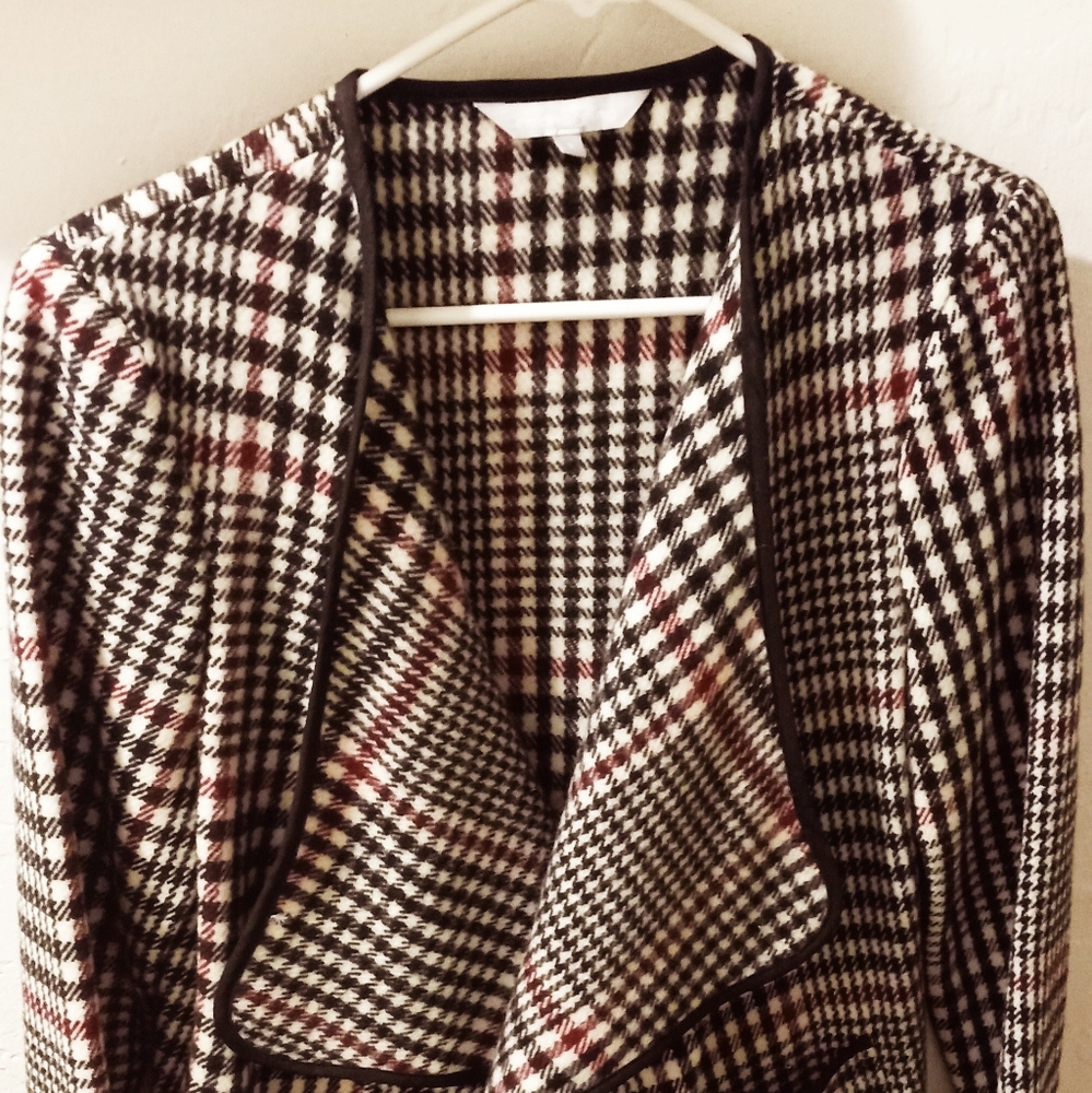 Chic Women's Checkered Blazer